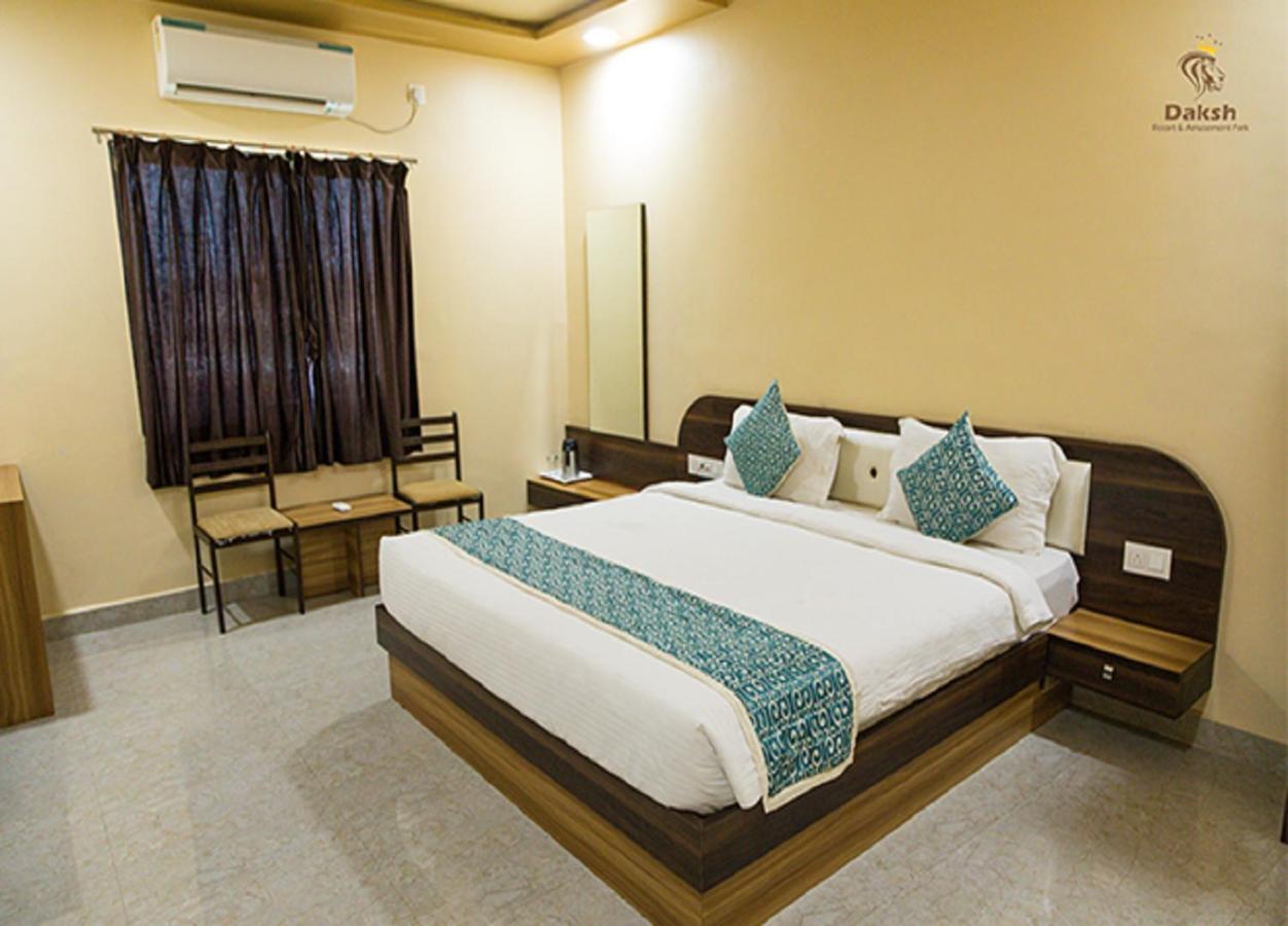 Hotel Somnath Daksh Luaran gambar
