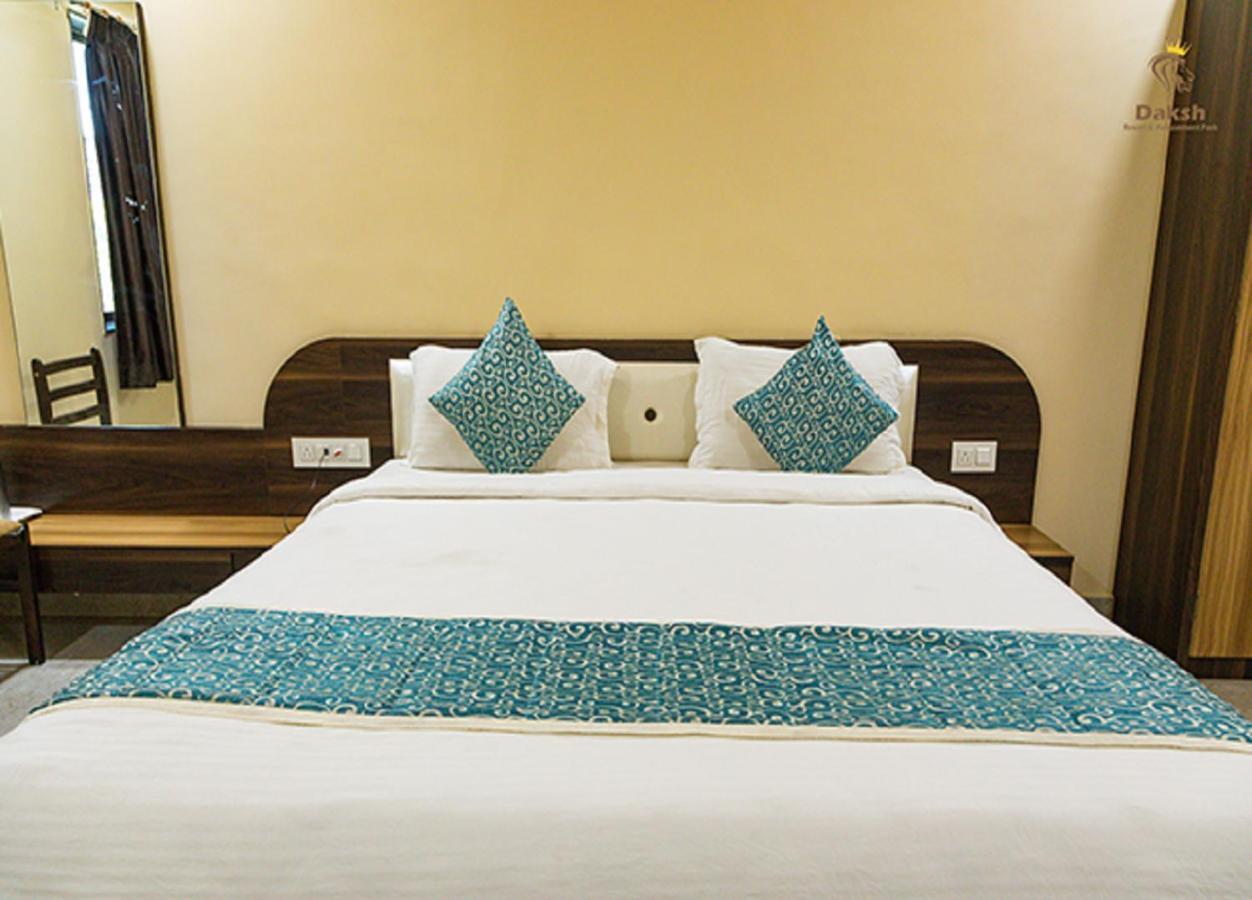 Hotel Somnath Daksh Luaran gambar