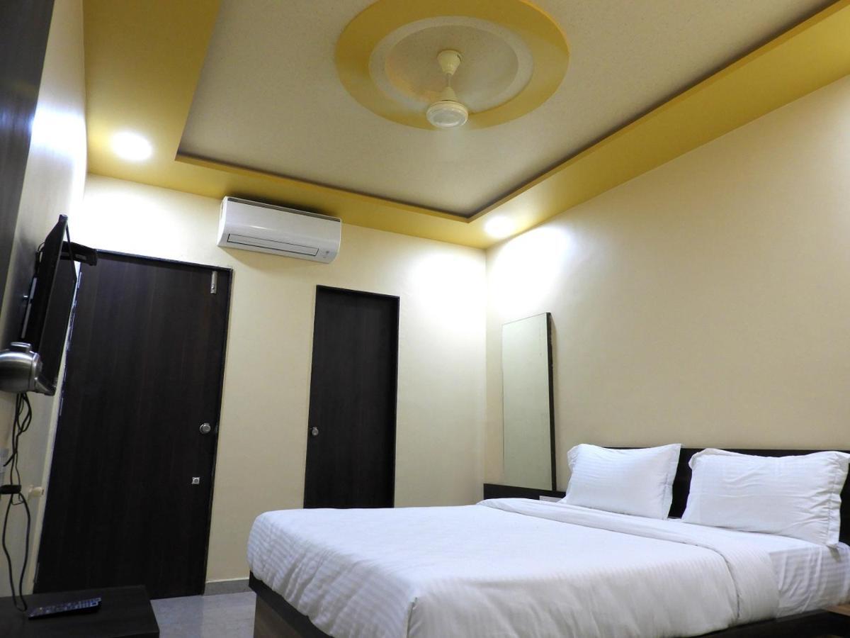 Hotel Somnath Daksh Luaran gambar