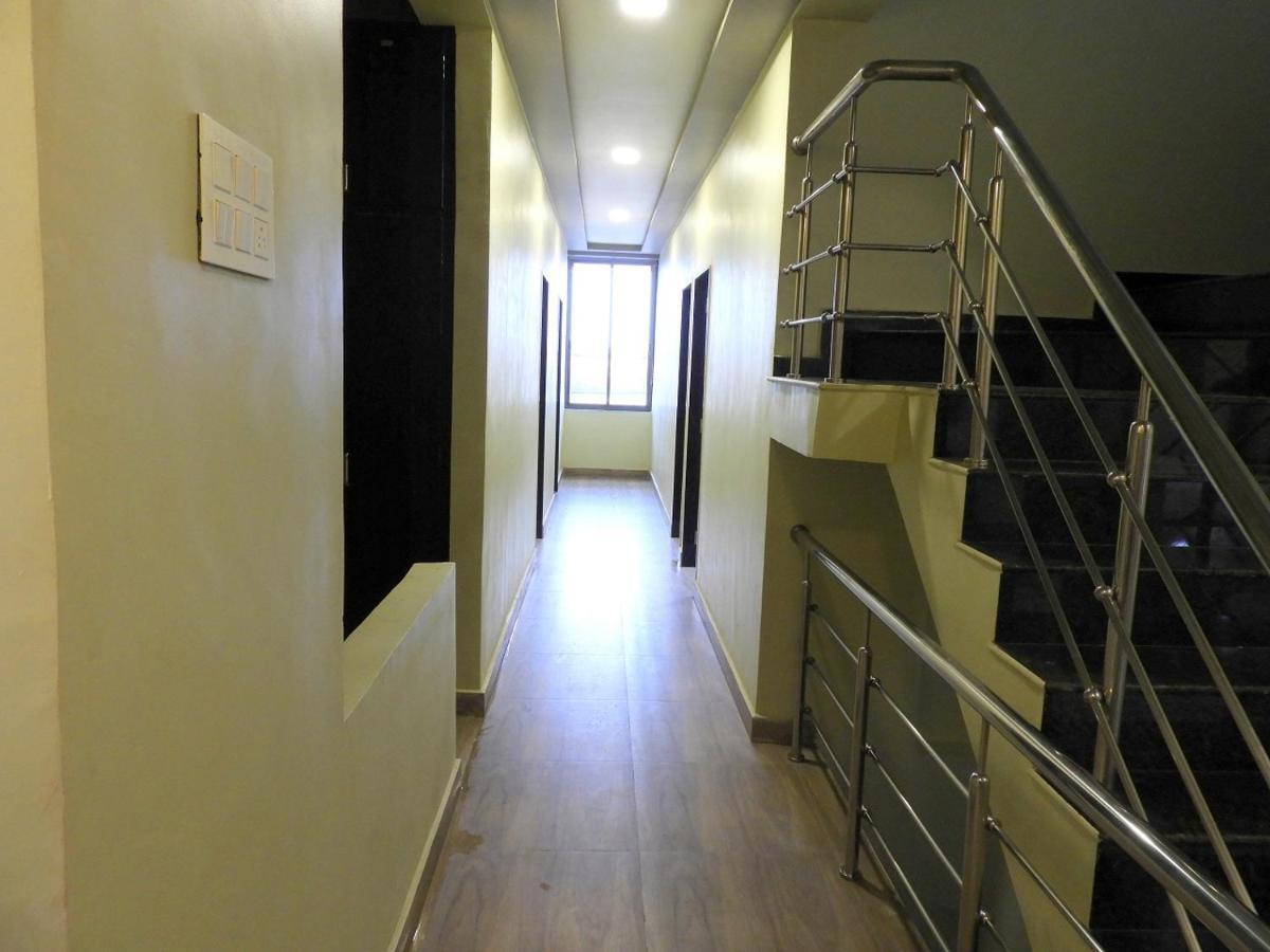 Hotel Somnath Daksh Luaran gambar